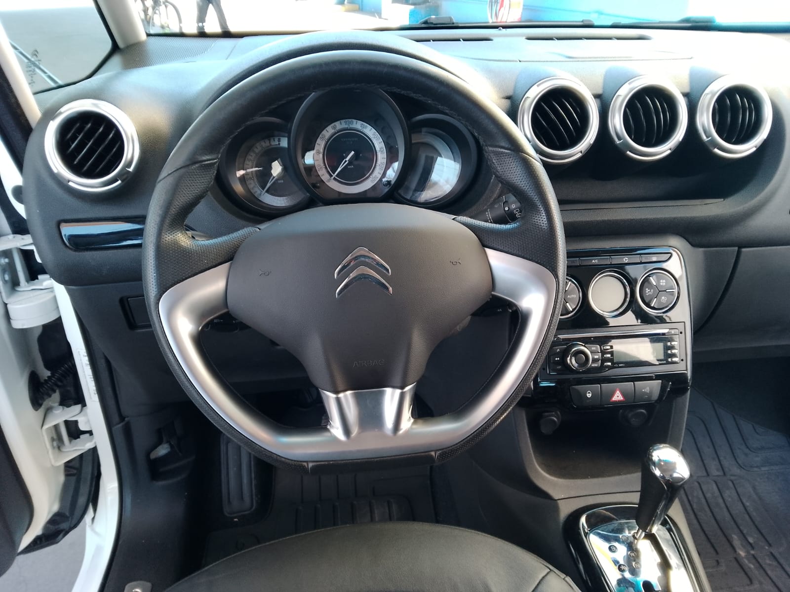 Citroën CITROEN C3 1.6 EXCLUSIVE 16V FLEX 4P AUTOMATICO